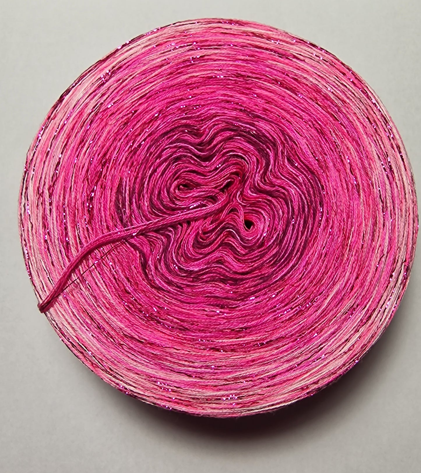 Sale Bobbel 220 mit 1400 Meter 4+1 Fädig mit Lurex Fuchsia
