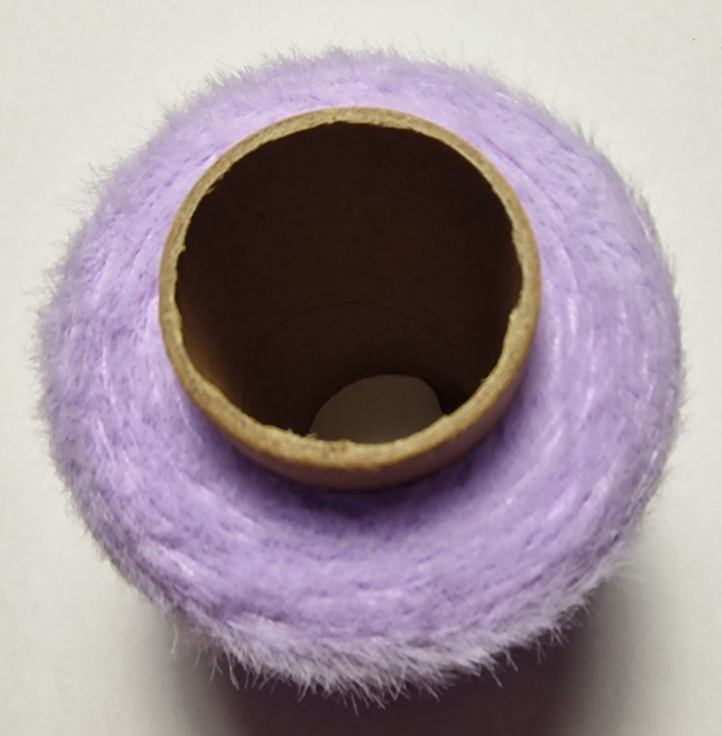Sale Flauschgarn Violett mit 1500 Meter 1 Fädig 100% Polyamid